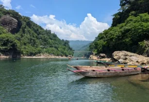  Lakes, Rivers & Serene Waterfront Escapes